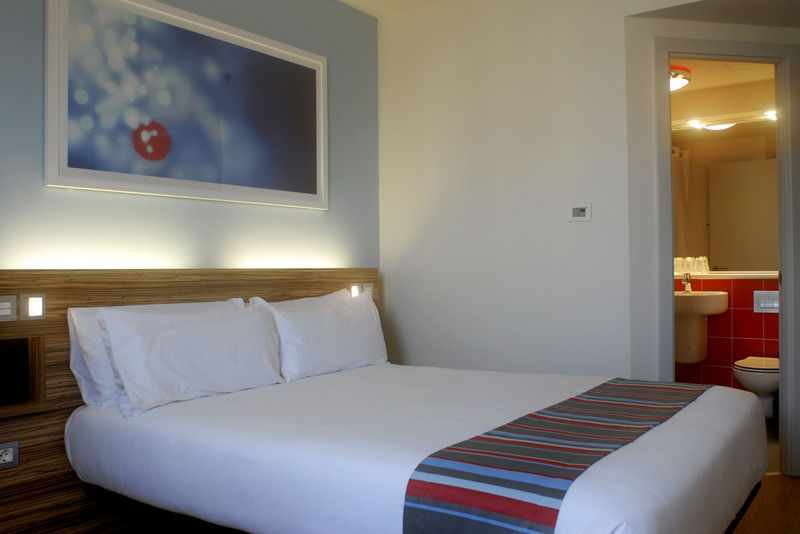 Hotel Travelodge 3*