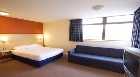 Travelodge Hotel 3*
